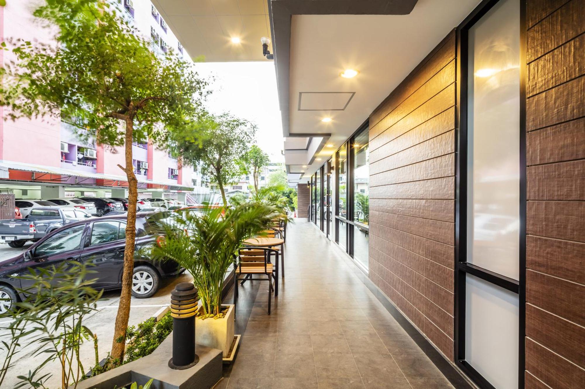 Aliz Hotel Nonthaburi Dış mekan fotoğraf